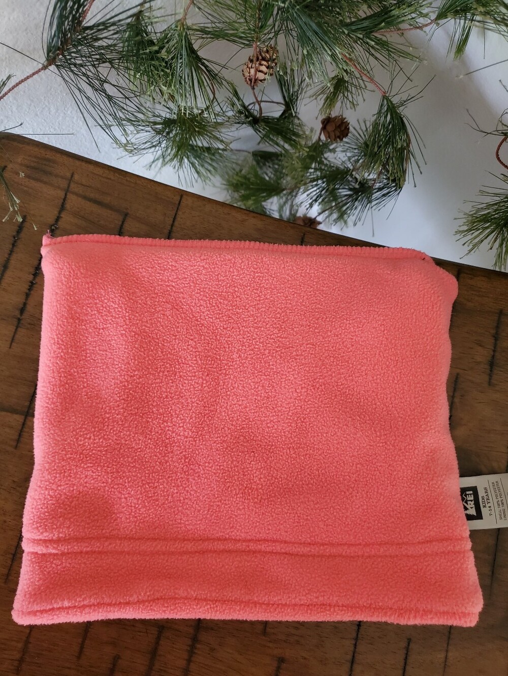 REI Kids Fleece Skull Cap Beanie Pink With White Flower Accent Retro - Picture 9 of 11